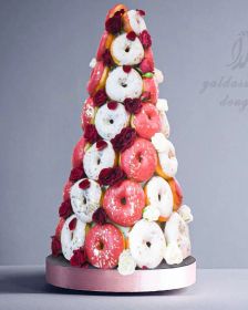 Pyramid doughnut cake 