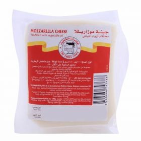 the three cows mozzarella cheese block modified with vegetable oil, 200g.